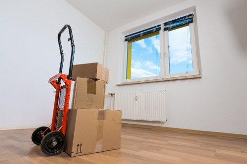 Queenspark local moving service for flats and houses